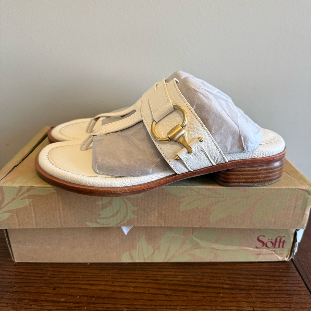 Sofft Fernanda Leather Cream Sandals New 8.5
